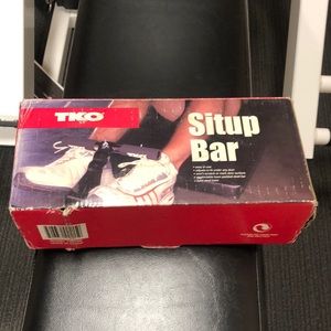 Sit up bar